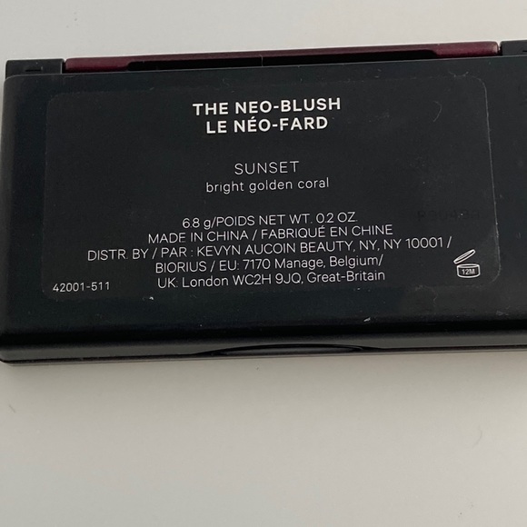 Kevyn Aucoin Neo Blush - Picture 3 of 5